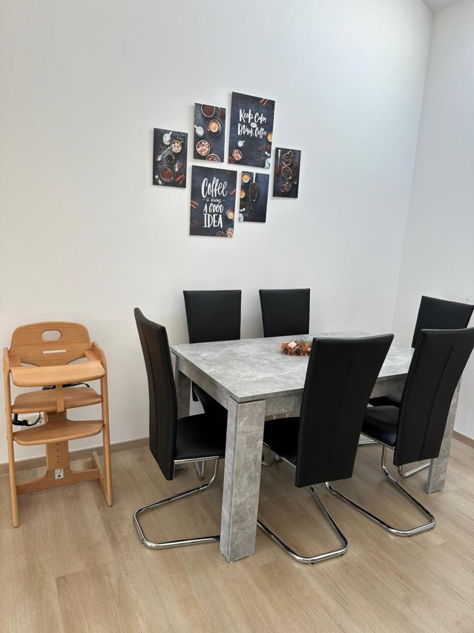 Grosse Ferienwohnung Gaestehaus Neubau Merzig 120M2 Exterior foto