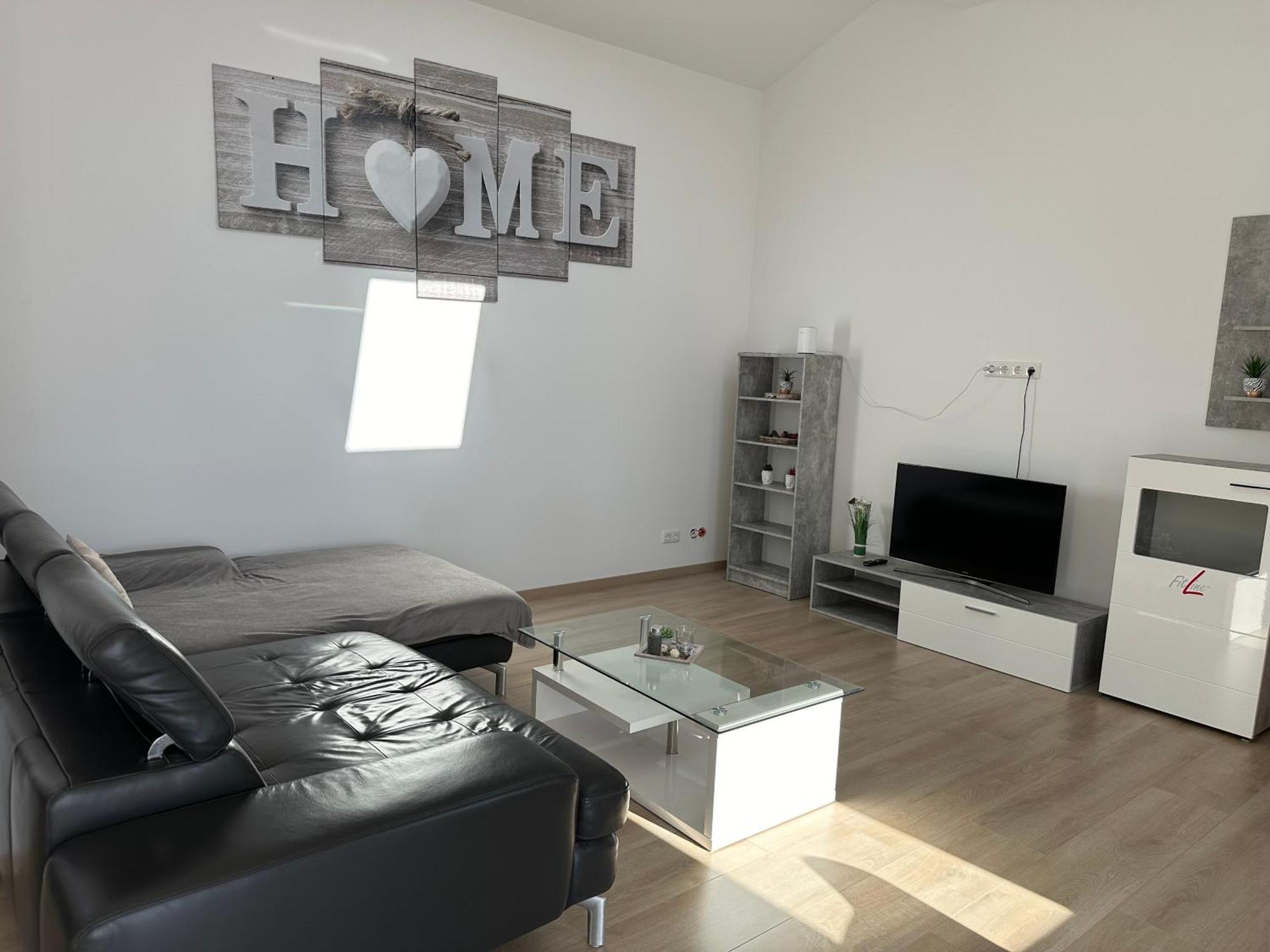 Grosse Ferienwohnung Gaestehaus Neubau Merzig 120M2 Exterior foto